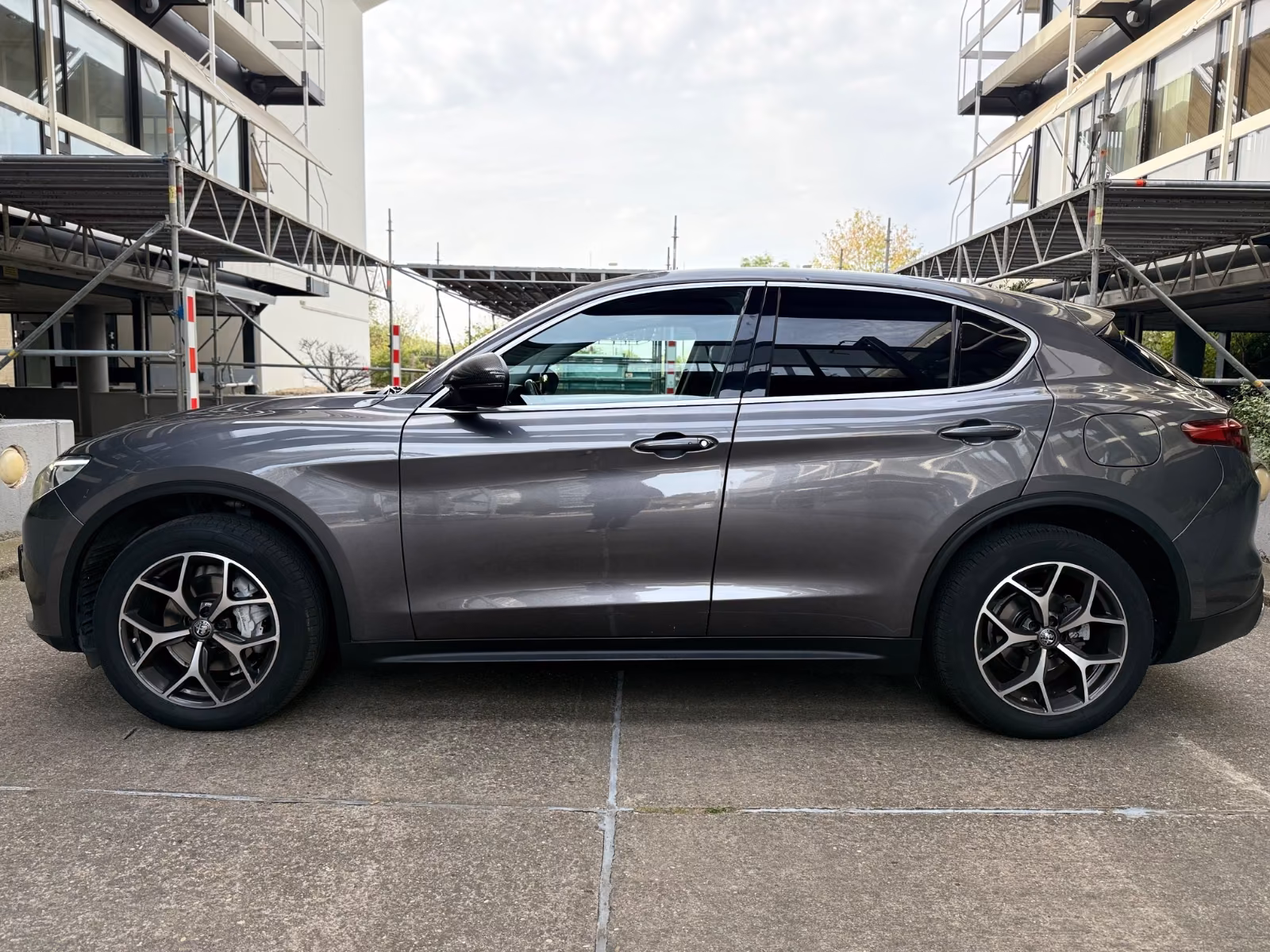 ALFA ROMEO STELVIO 2.2 DIESEL Q4 209ch SUPER - INTÉRIEUR CUIR - GPS - CAMÉRA - SIÈGES CHAUFFANTS ÉLECTRIQUES