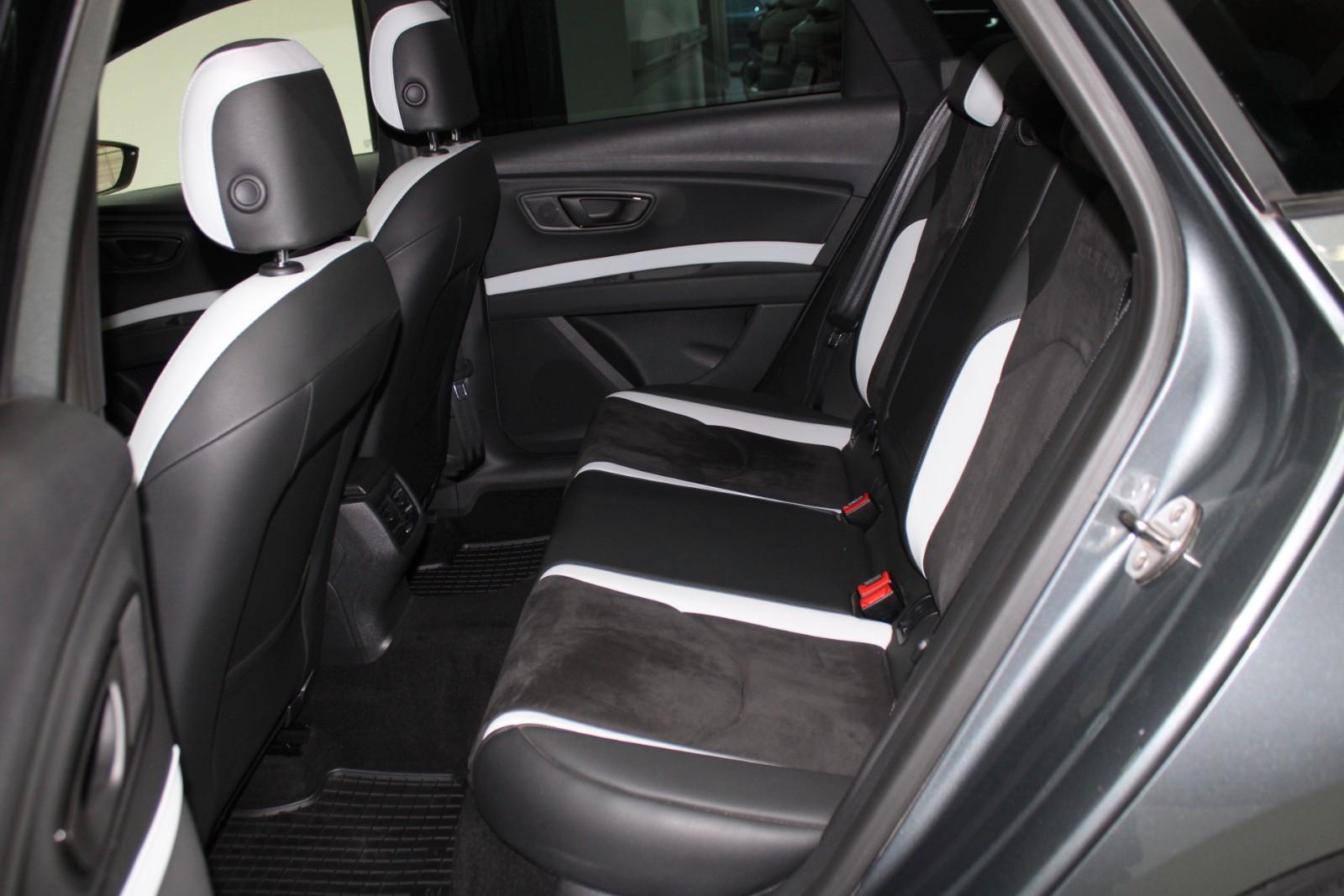 Seat Leon ST Cupra 280 ch DSG – Toit panoramique – Baquets Alcantara – DCC – LED – GPS