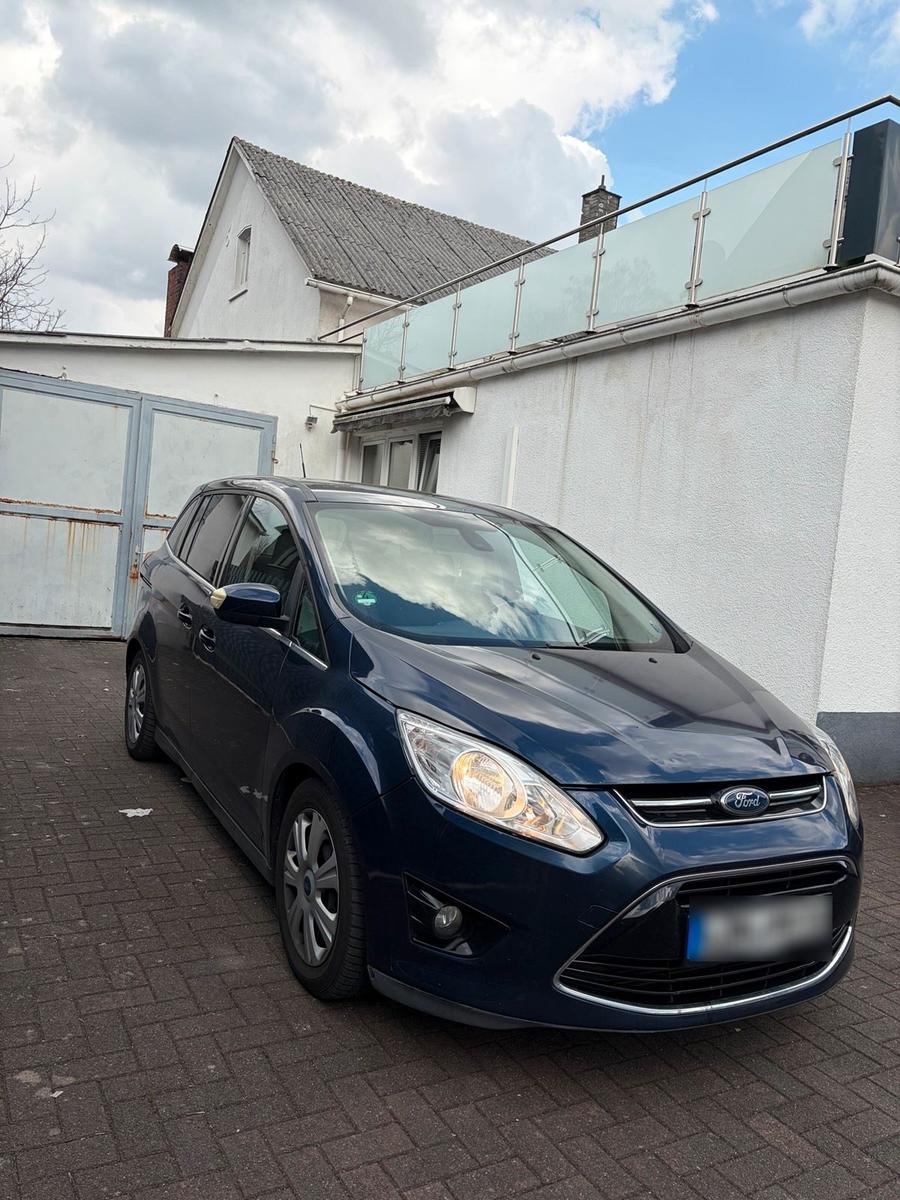 Ford Grand C-MAX 2011 — photo 7