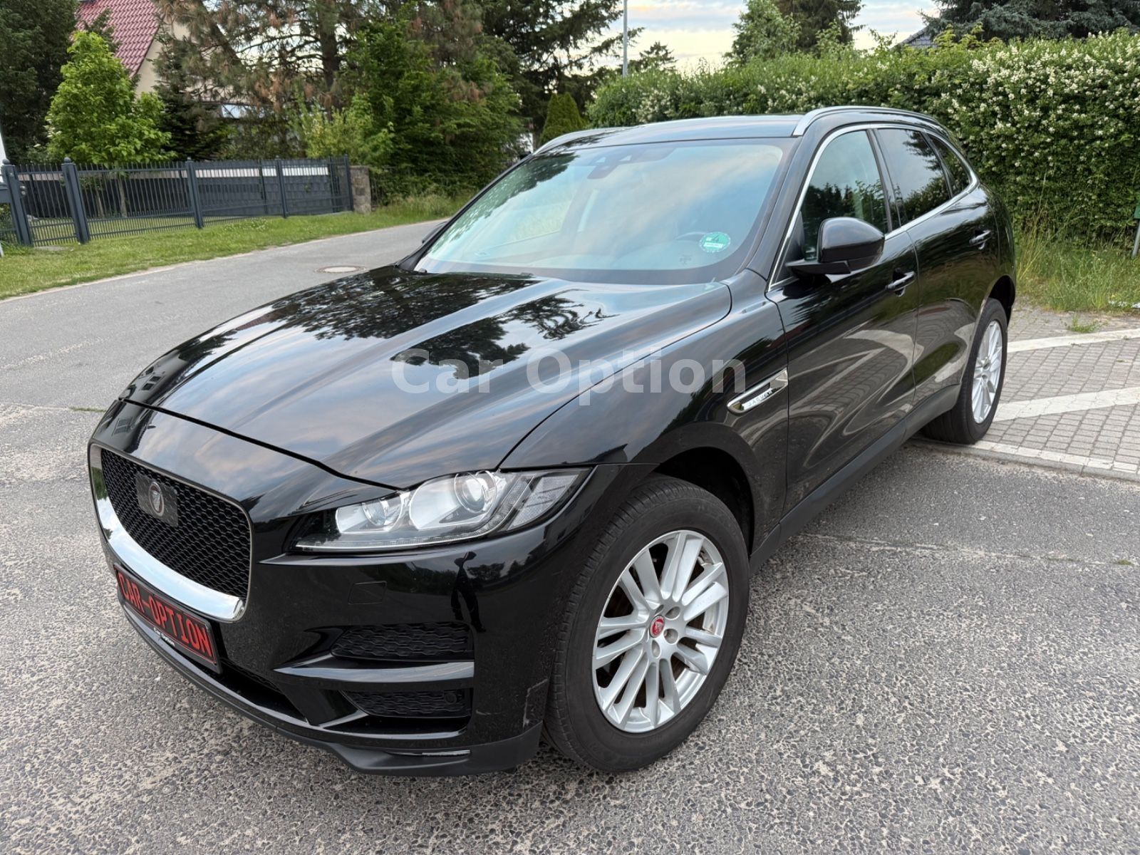 JAGUAR F-Pace
