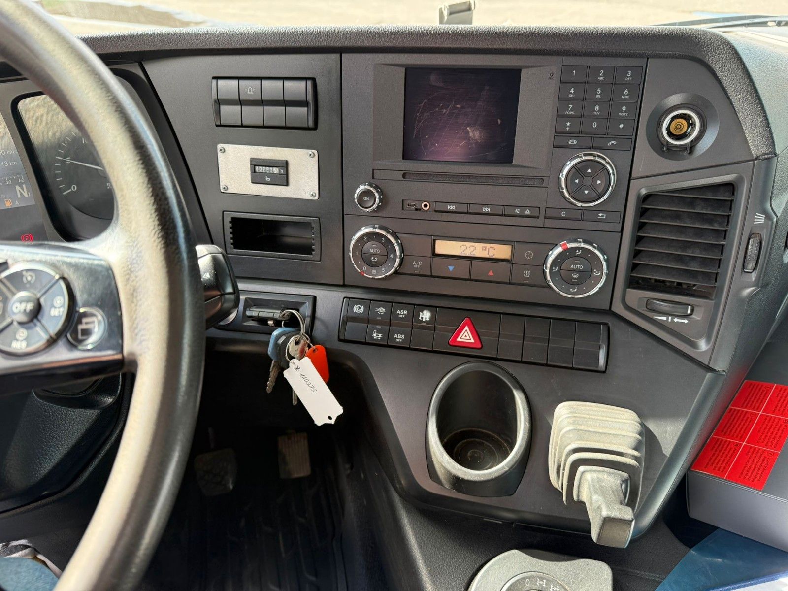 Fahrzeugabbildung Mercedes-Benz Arocs 4148 8x6 Gergen Abrollkipper