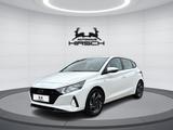 Hyundai i20 1.0T-GDI DCT INTRO CarPlay SHZ RFK 15TKM! - Hyundai i20 Gebrauchtwagen in Chemnitz