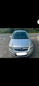 Opel Peppenhoven 35 Rheinbach - Opel Zafira in Bonn