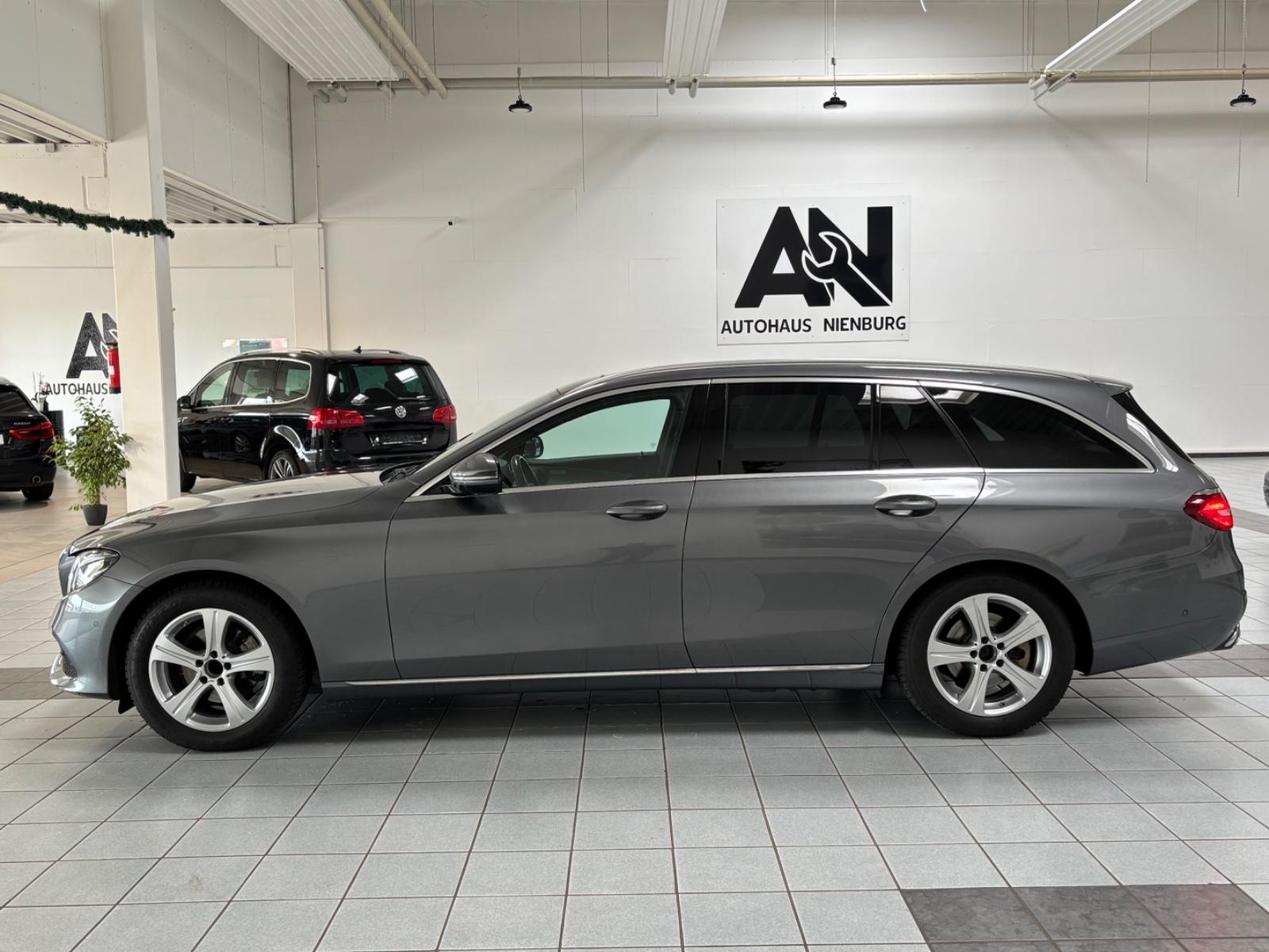 Mercedes-Benz E 220d Automatik,Scheckheft,Burmester,AHK,Navi