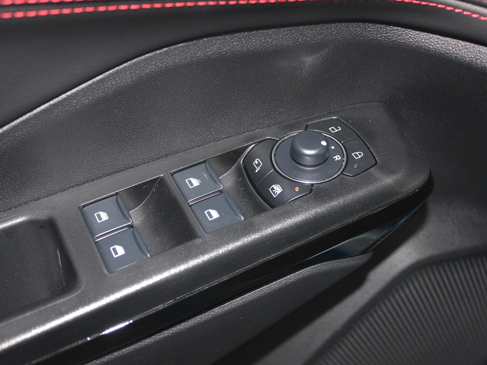 Fahrzeugabbildung Ford Puma ST-Line