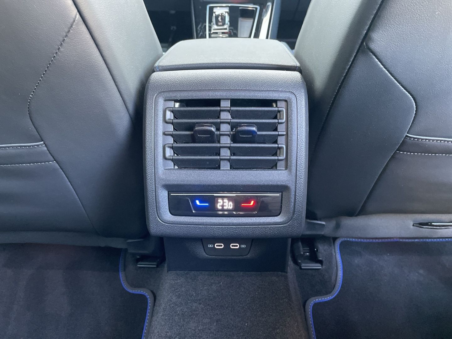 Golf R 333 Perf. 2.0 TSI DSG 4Motion No.17/333