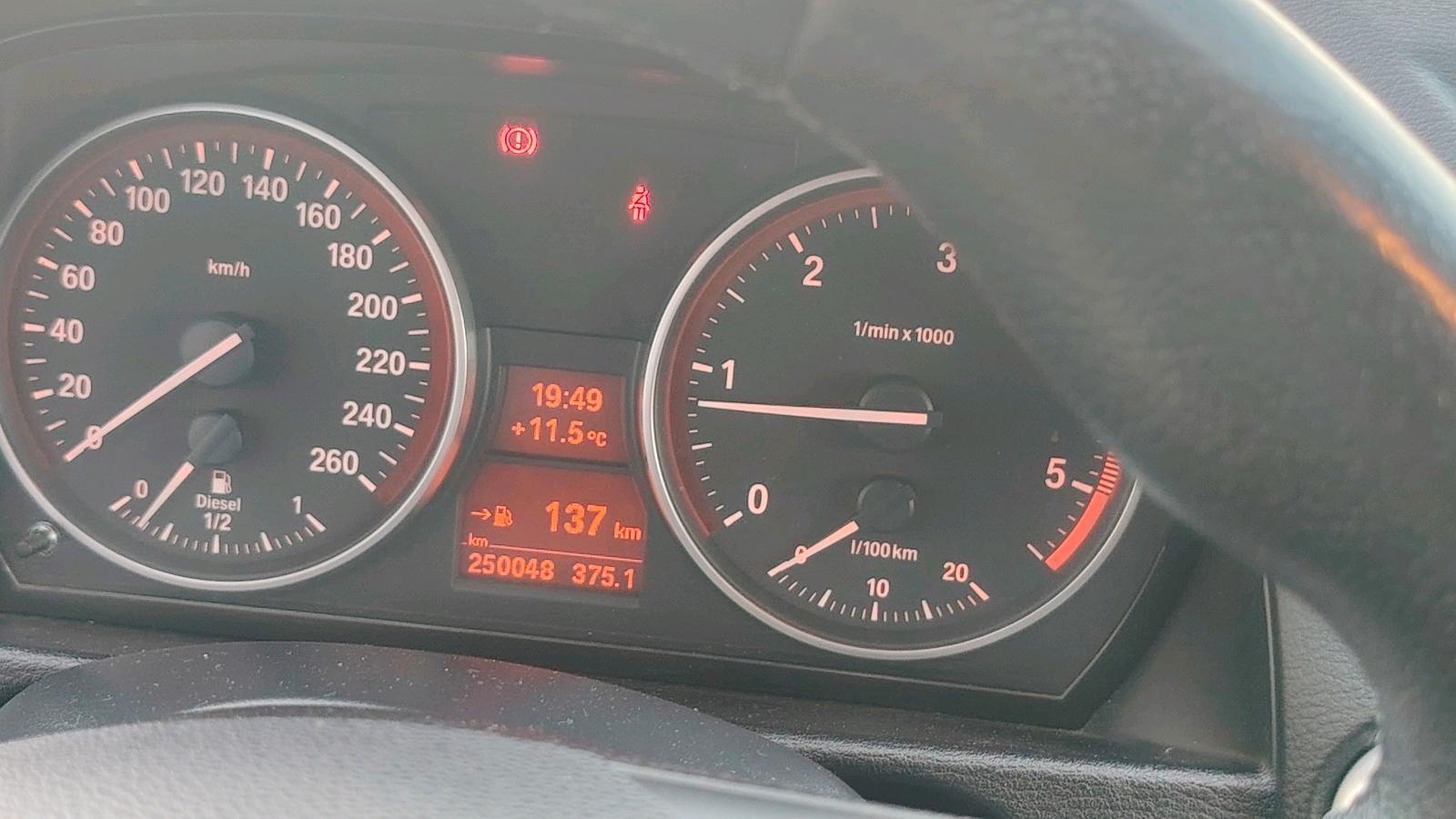 BMW X1 2010 — photo 11