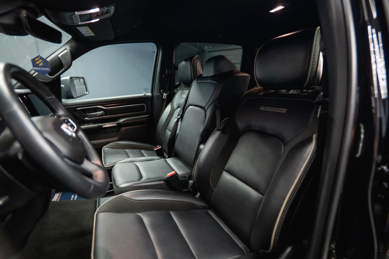Fahrzeugabbildung Dodge RAM 5.7 V8 HEMI 4x4 LARAMIE Offroad Night LED