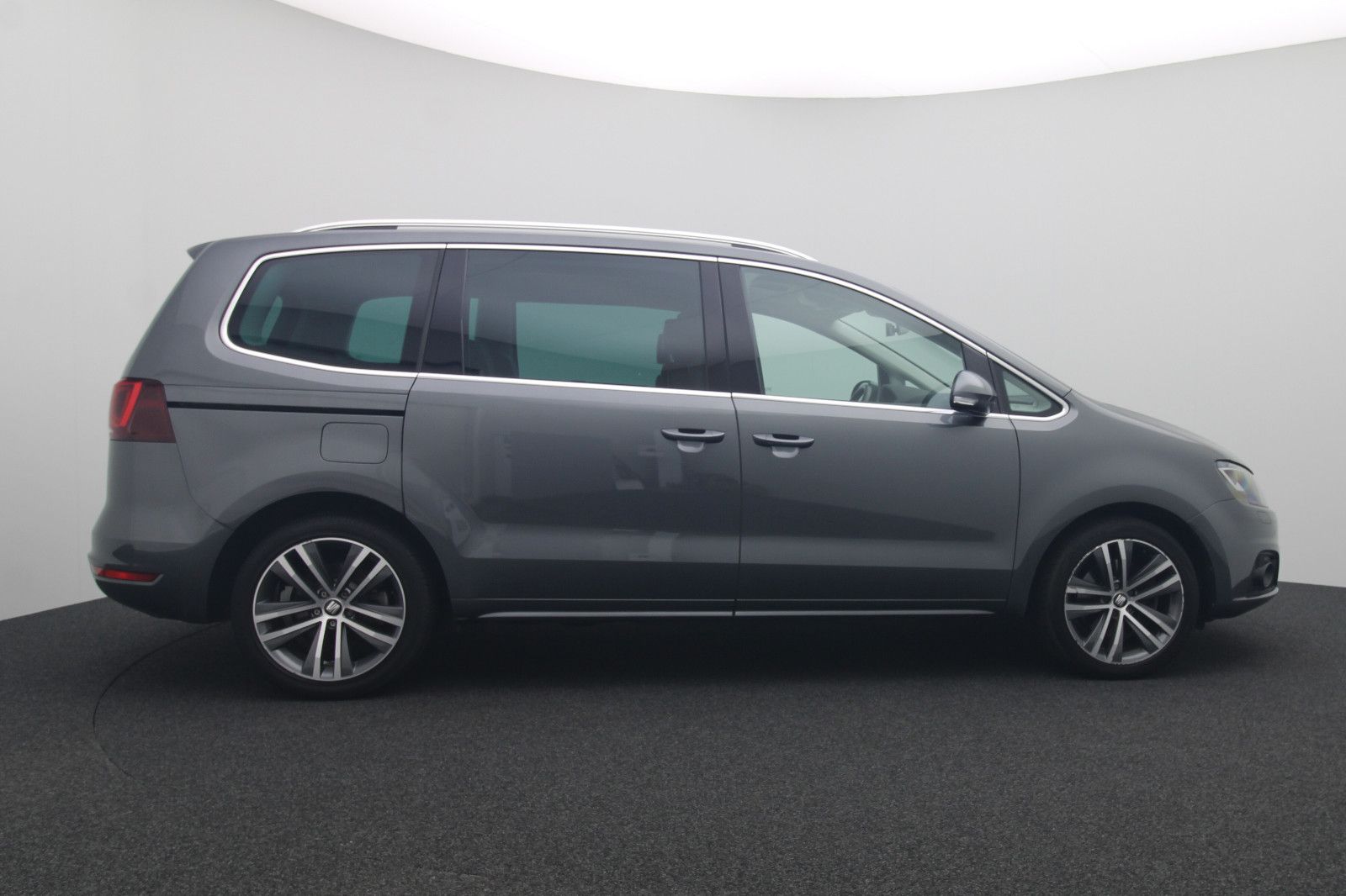 Fahrzeugabbildung SEAT Alhambra 2.0 FR-Line  Xcellence DSG 7 SITZE NAVI