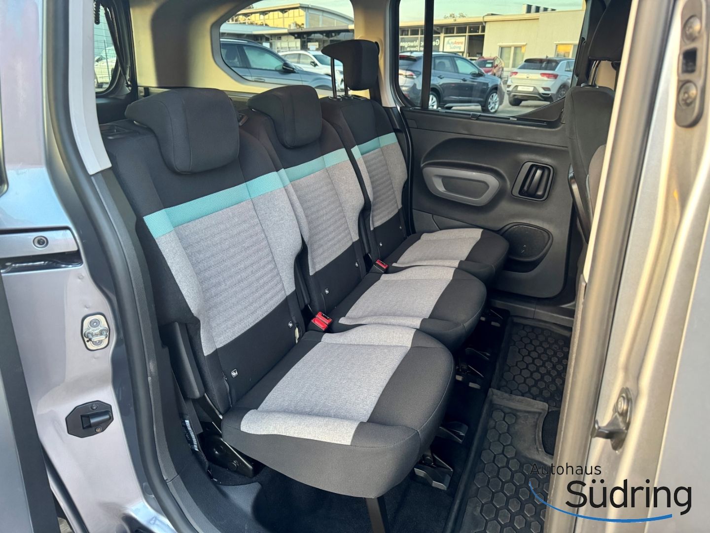 Berlingo 1,2 Pure Tech 130 Shine XL HUD ACC SHZ