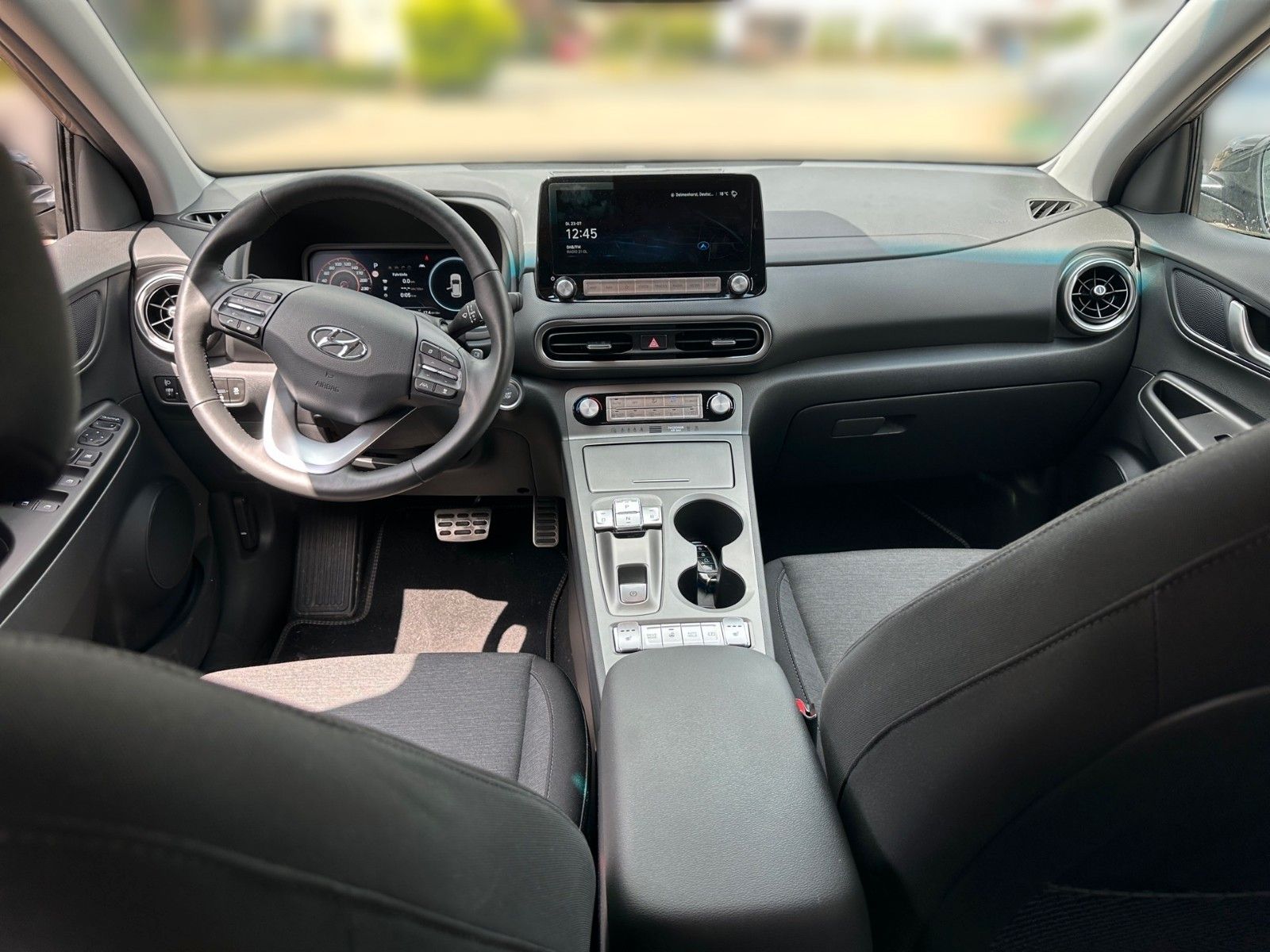 Fahrzeugabbildung Hyundai Kona Elektro  Navi Bluelink Großer Akku