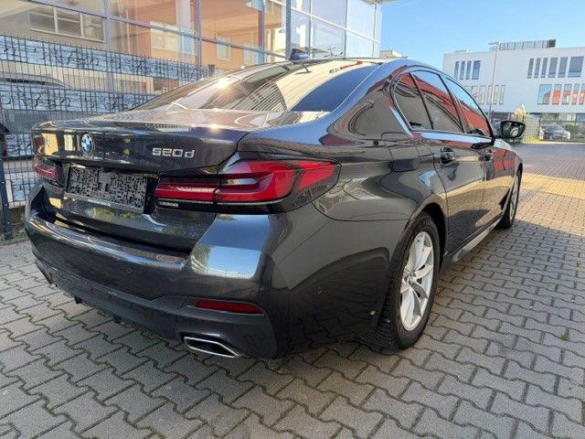 BMW 520d M-SPORT Mild - Hybrid Facelift LED Leder imagem 3