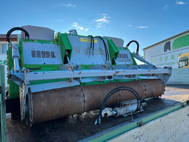 Autres GRUNWELT MULCHER UFR 2300 vin 186