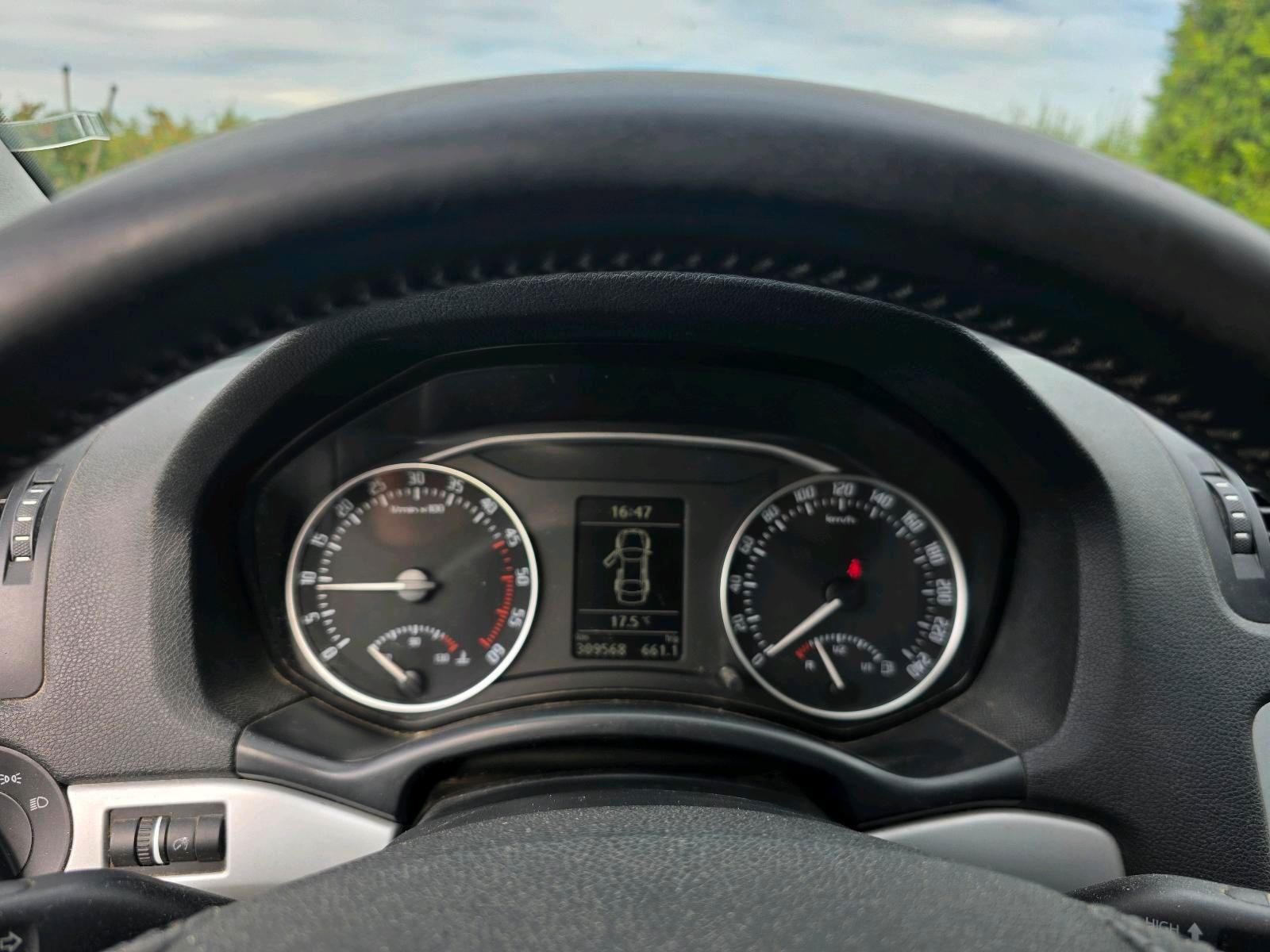 Skoda Octavia 2009 — photo 13