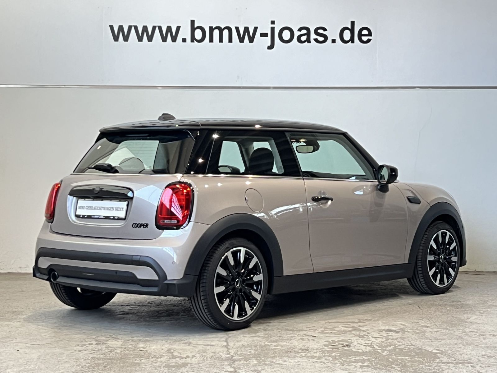 Fahrzeugabbildung MINI Cooper 3-Türer Head-Up Parkassistent Rückfahrkam