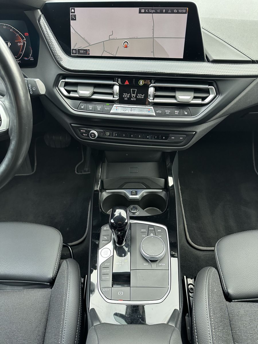 Fahrzeugabbildung BMW 120i Sport-Line NAV+LED+HIFI+DRASSISTANT+17ZO+PP