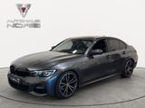 BMW 3 320i xDrive M-Sport *NAVI*LED*KAMERA*AMBIENTE* - BMW 320 mit Benzin-Antrieb: Limousine, 320i