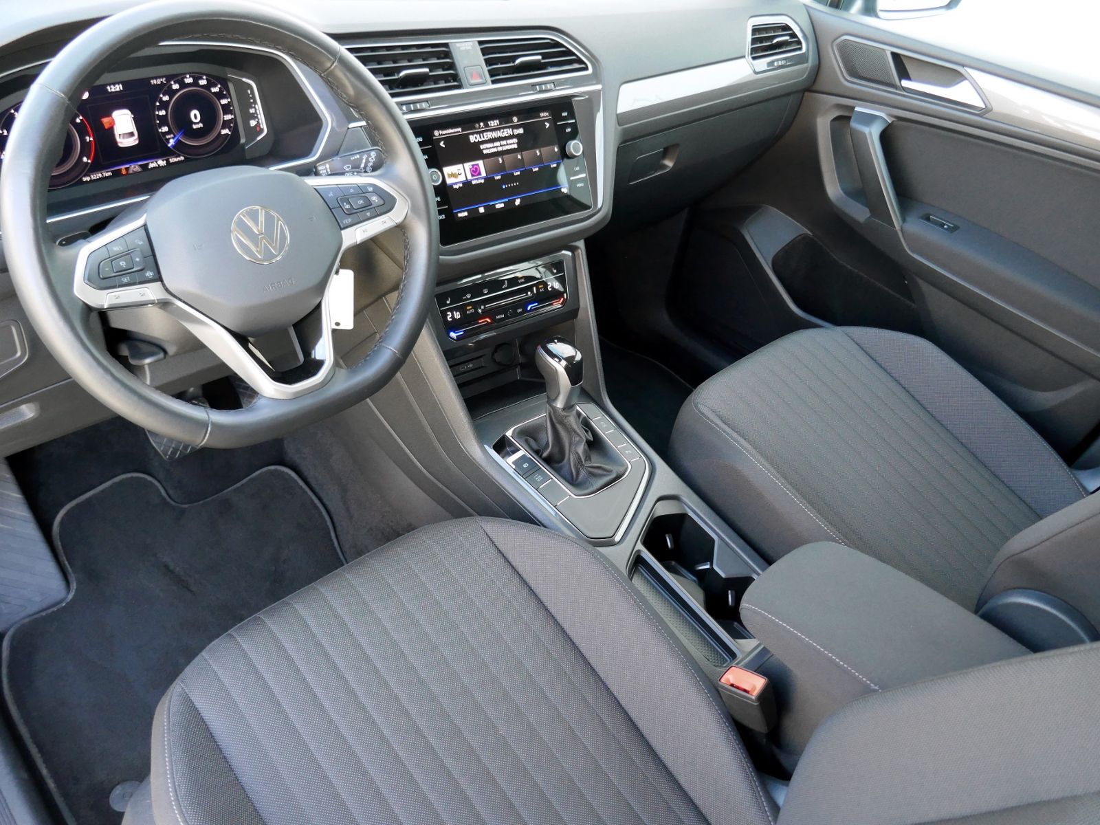 Fahrzeugabbildung Volkswagen Tiguan Allspace Life 1.5 TSI DSG | LED AHK ACC