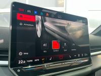 Volkswagen T-Roc 1.5 eTSI DSG R-Line PANO AHK MATRIX 4JGAR bei Autohaus Landmann & Maier OHG