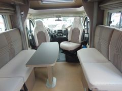 Bürstner Lyseo TD 684 Harmony mit Längs-Hubbett