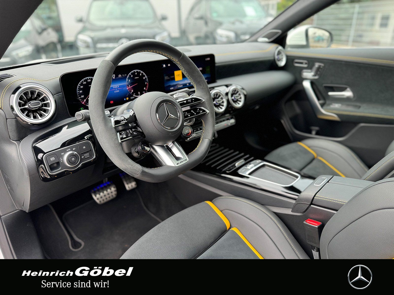 Fahrzeugabbildung Mercedes-Benz CLA 45 S SB MODELLPFLEGE*BURMESTER*PANO*MEMORY*