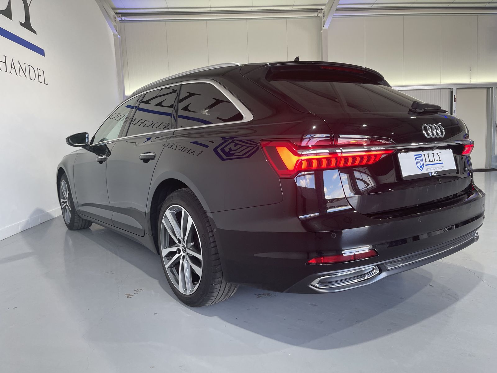 Fahrzeugabbildung Audi A6 50 TDI*Quattro*AHK*LED-Matrix*Leder*Cam*Pano*