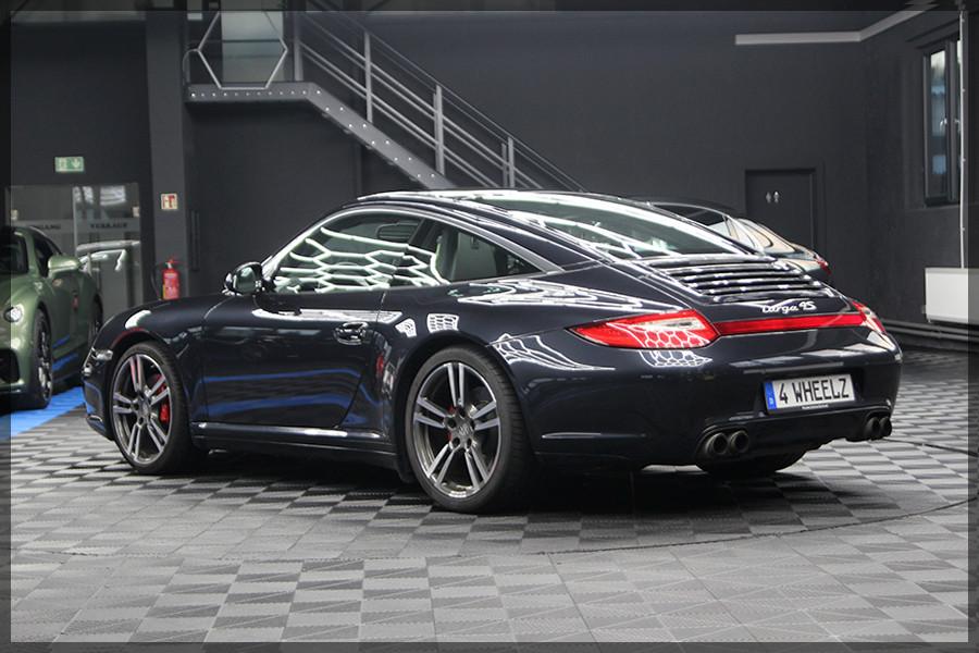 Porsche 997 Targa 4S PDC / PANO / NAVI / SCHECKHEFT