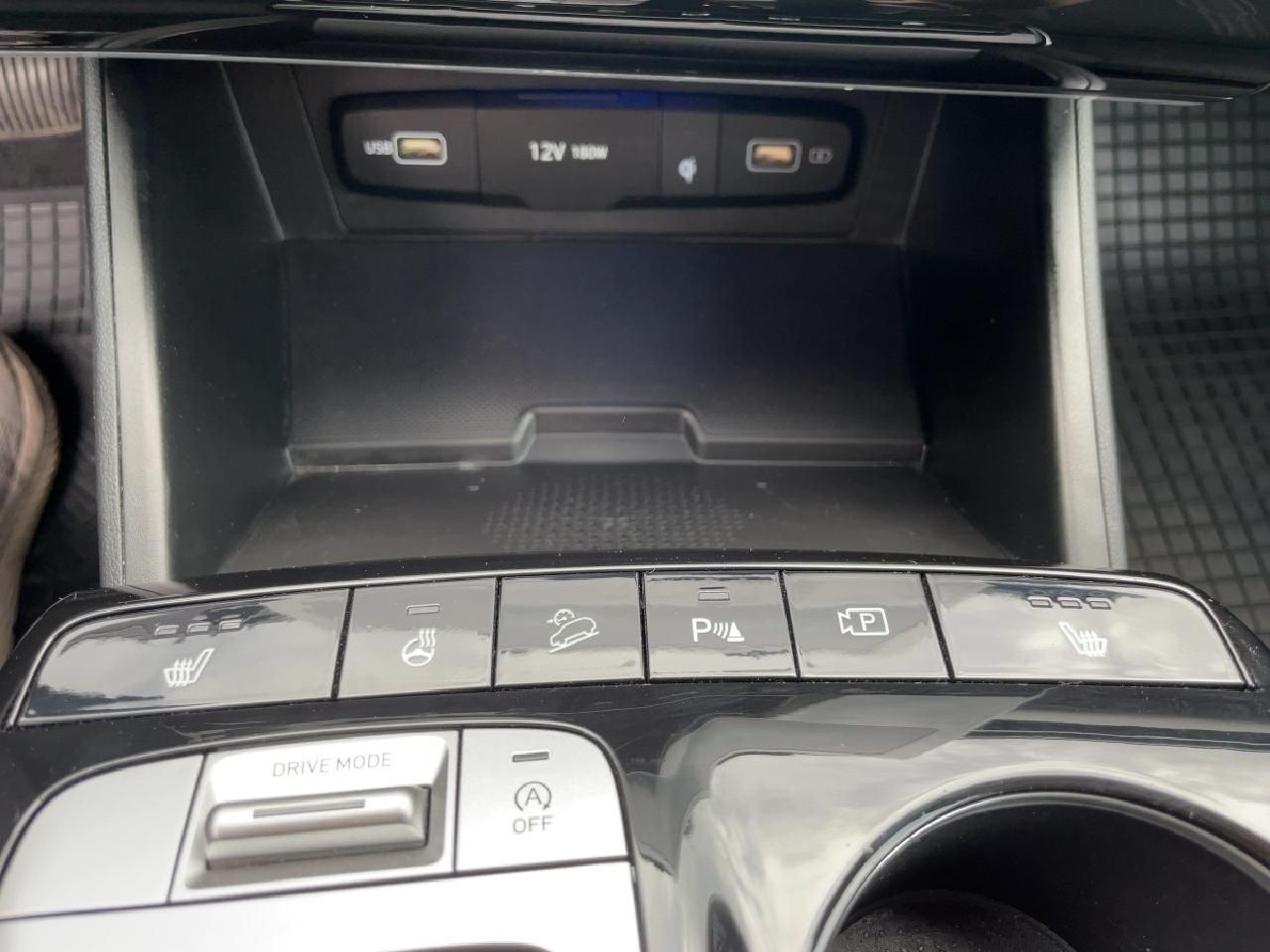 Fahrzeugabbildung Hyundai TUCSON Trend + Navi-Paket + Assistenz-Paket