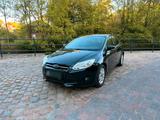 Ford focus 1.6 Diesel schwarz metallic - Ford Focus mit Diesel-Antrieb: Kleinwagen
