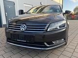 Volkswagen Passat Lim. Highline BlueMotion - Volkswagen Passat aus 2013