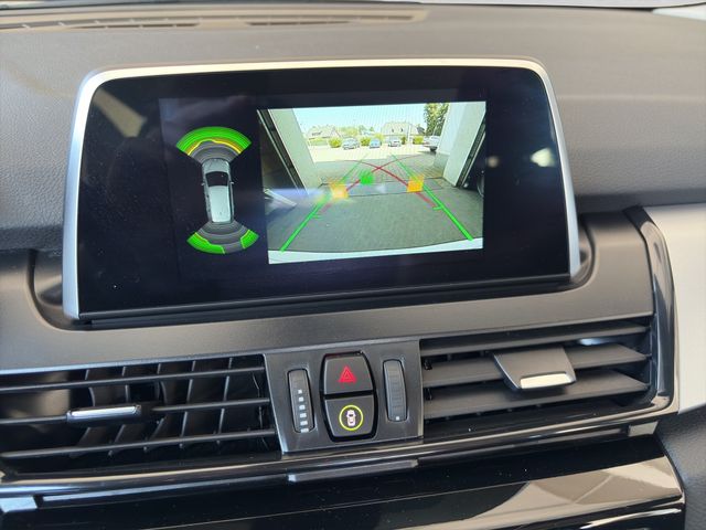 Fahrzeugabbildung BMW 218d Gran Tourer LED+Navi+Kamera+Sportsitze+DAB