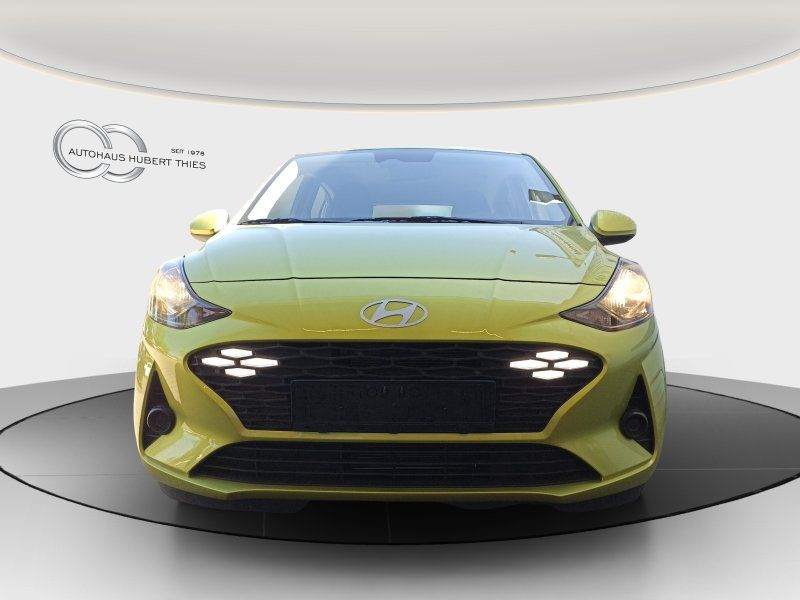 Fahrzeugabbildung Hyundai i10 1.2 Trend Automatik