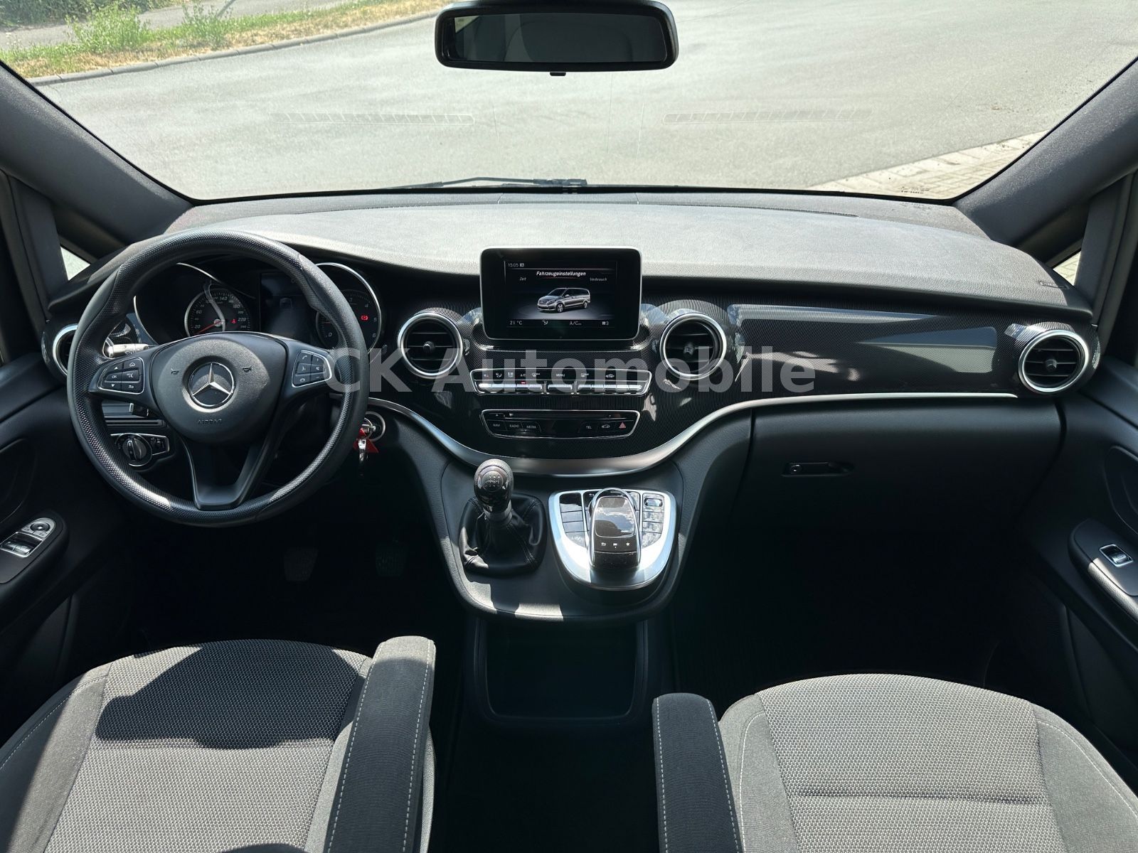 Fahrzeugabbildung Mercedes-Benz V 200d Rise Kompakt/5 Sitze/Klima/ Tempomat