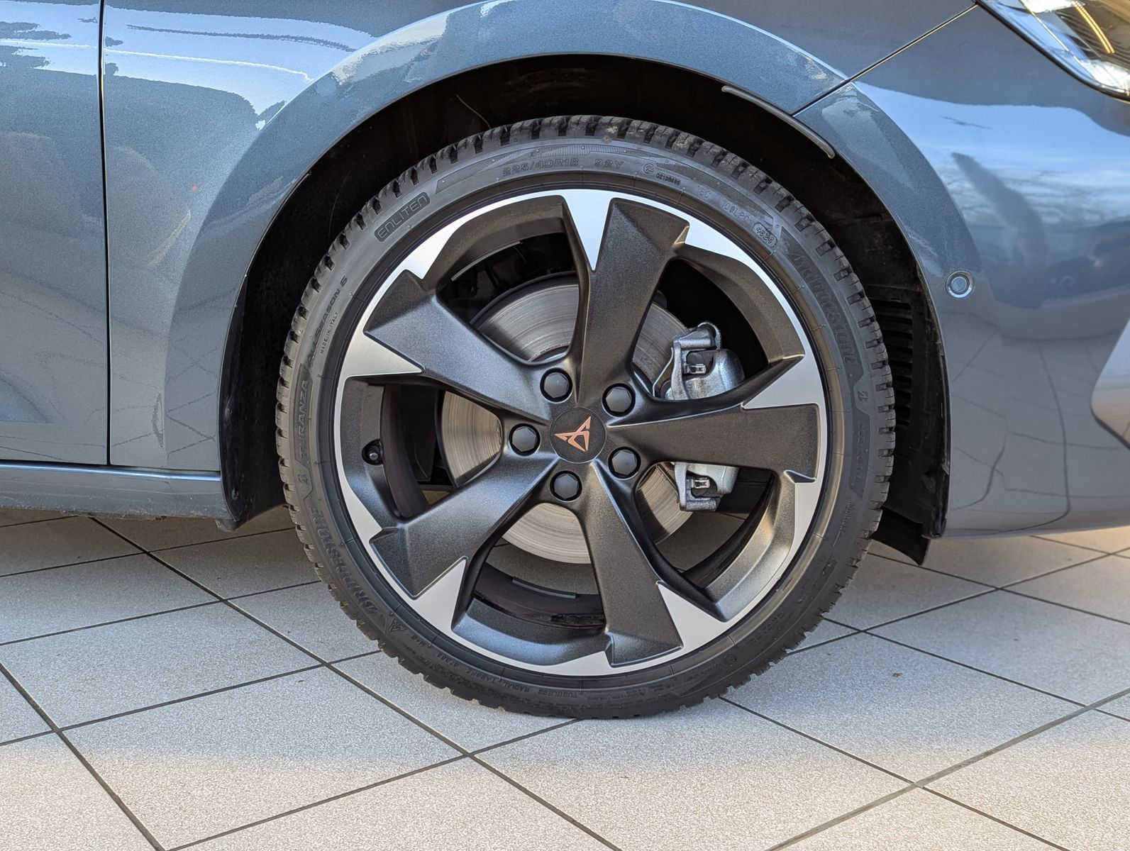 CUPRA Leon 2.0 TDI Intelligent-Dynamic-Edge-Pake Cam - Image 10