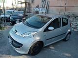 Peugeot 107 1.0 68CV 5p. AUTOMATICA - Peugeot 107 mit Halbautomatikschaltung
