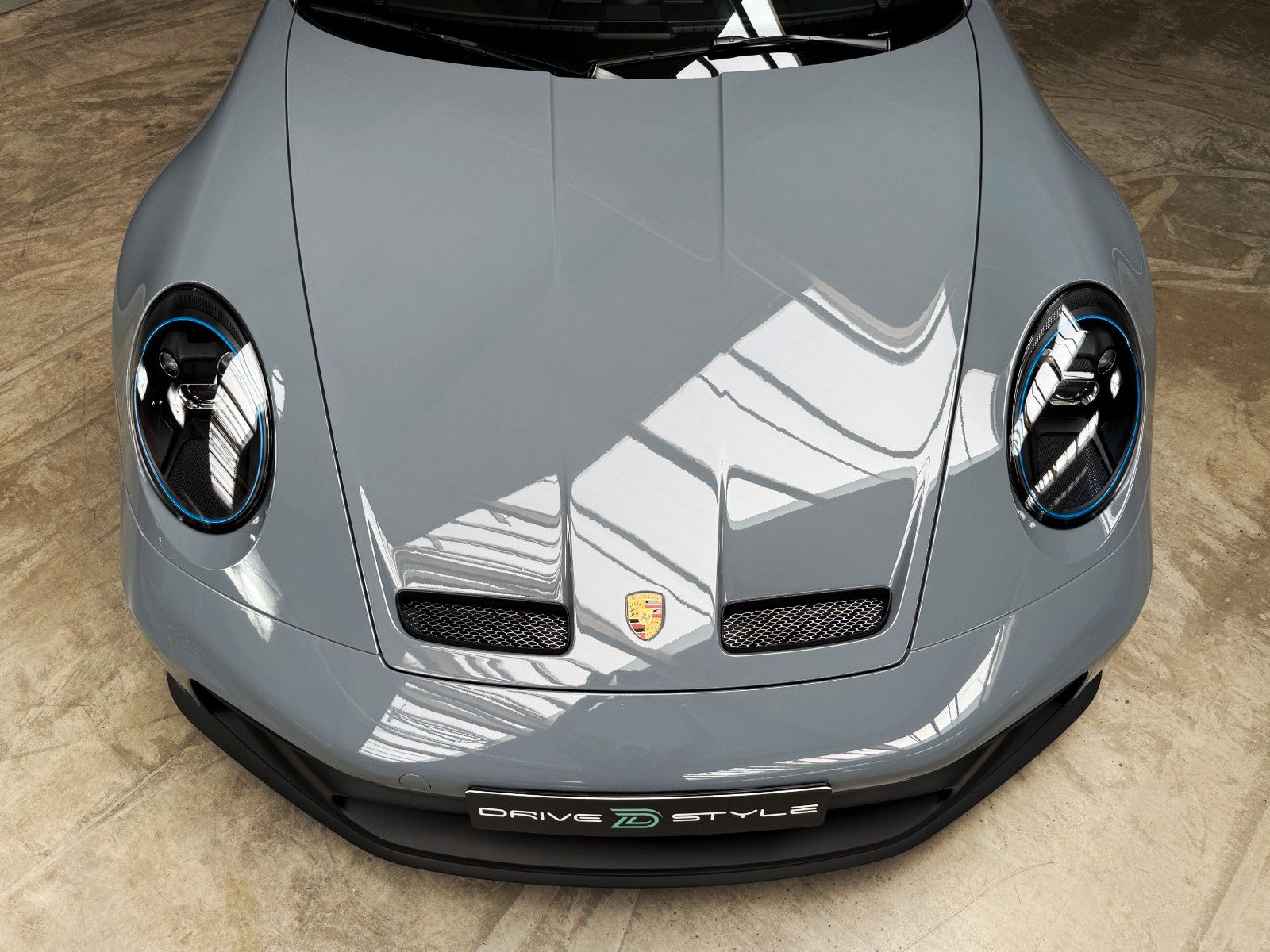 Fahrzeugabbildung Porsche 992 GT3 + Clubsp. + Approved + Lift + Artic Grey