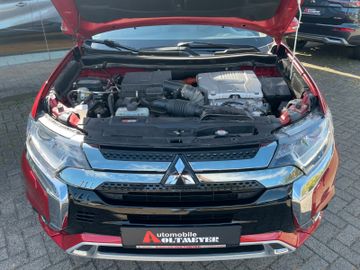 Mitsubishi Plug-in Hybrid Outlander - 7