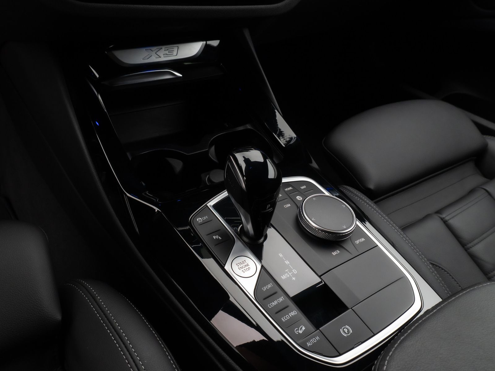 Fahrzeugabbildung BMW X3 xD30i M Sport Kamera DAB HiFi AdaptLED 19Zoll