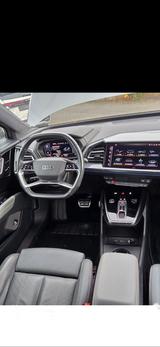 Audi Q4 e-tron 40 e-tron -Luxus Ausstattung  - Audi Q4 e-tron von privat