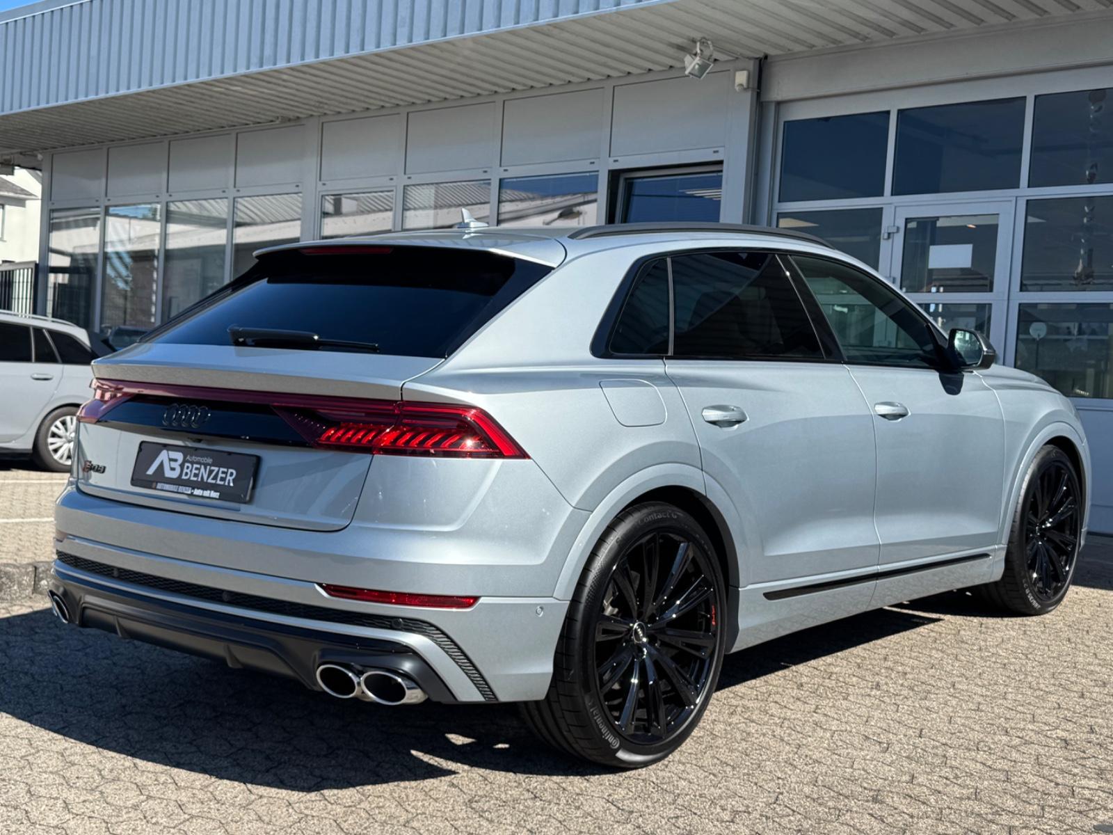 Audi SQ8 4.0 TFSI quattro/EXCLUSIVE/ALCANTARA/BLACK