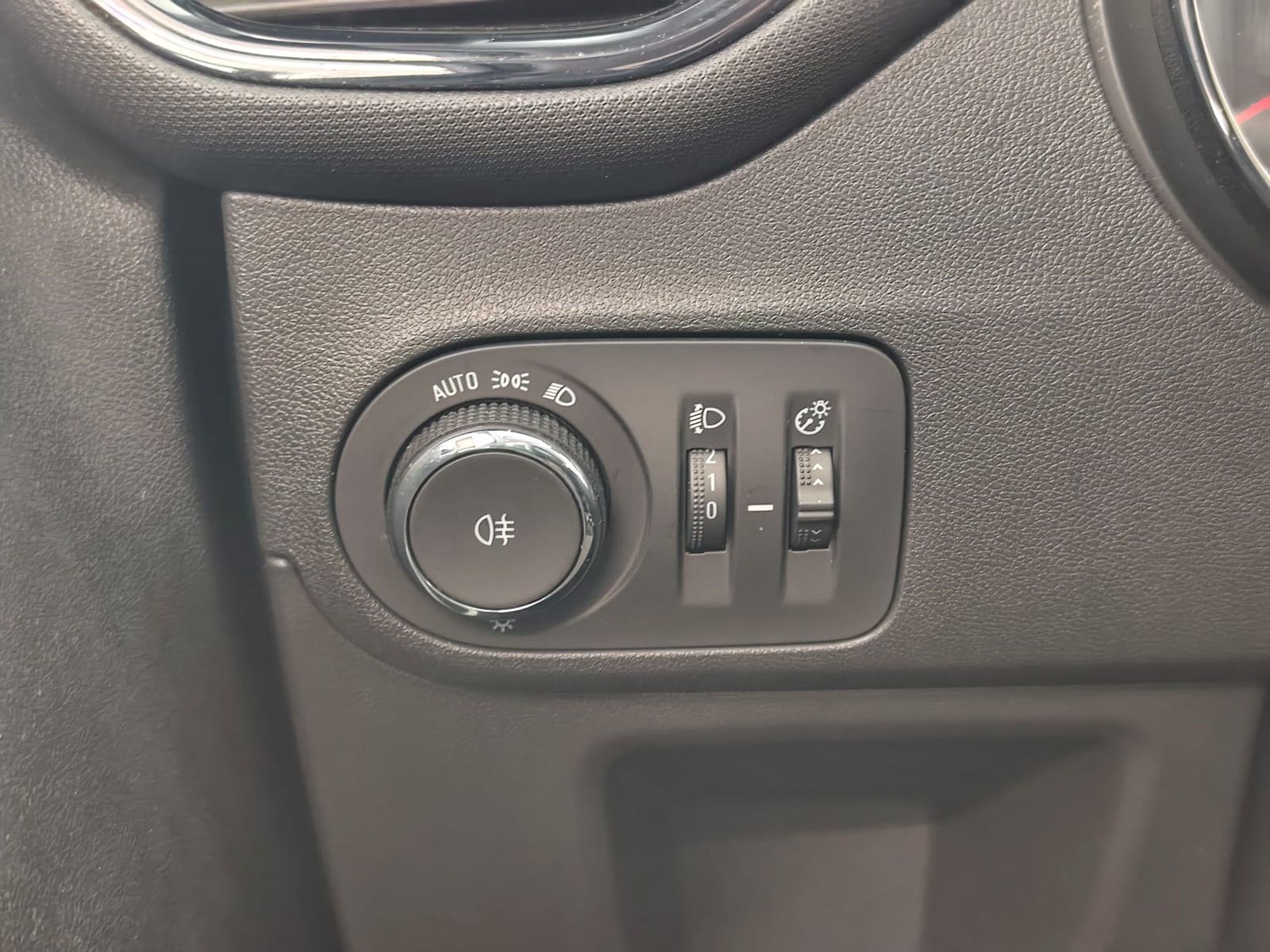 OPEL Crossland X Crossland 1.2 2020 Automatik Navi Parkassistent – Bild 31