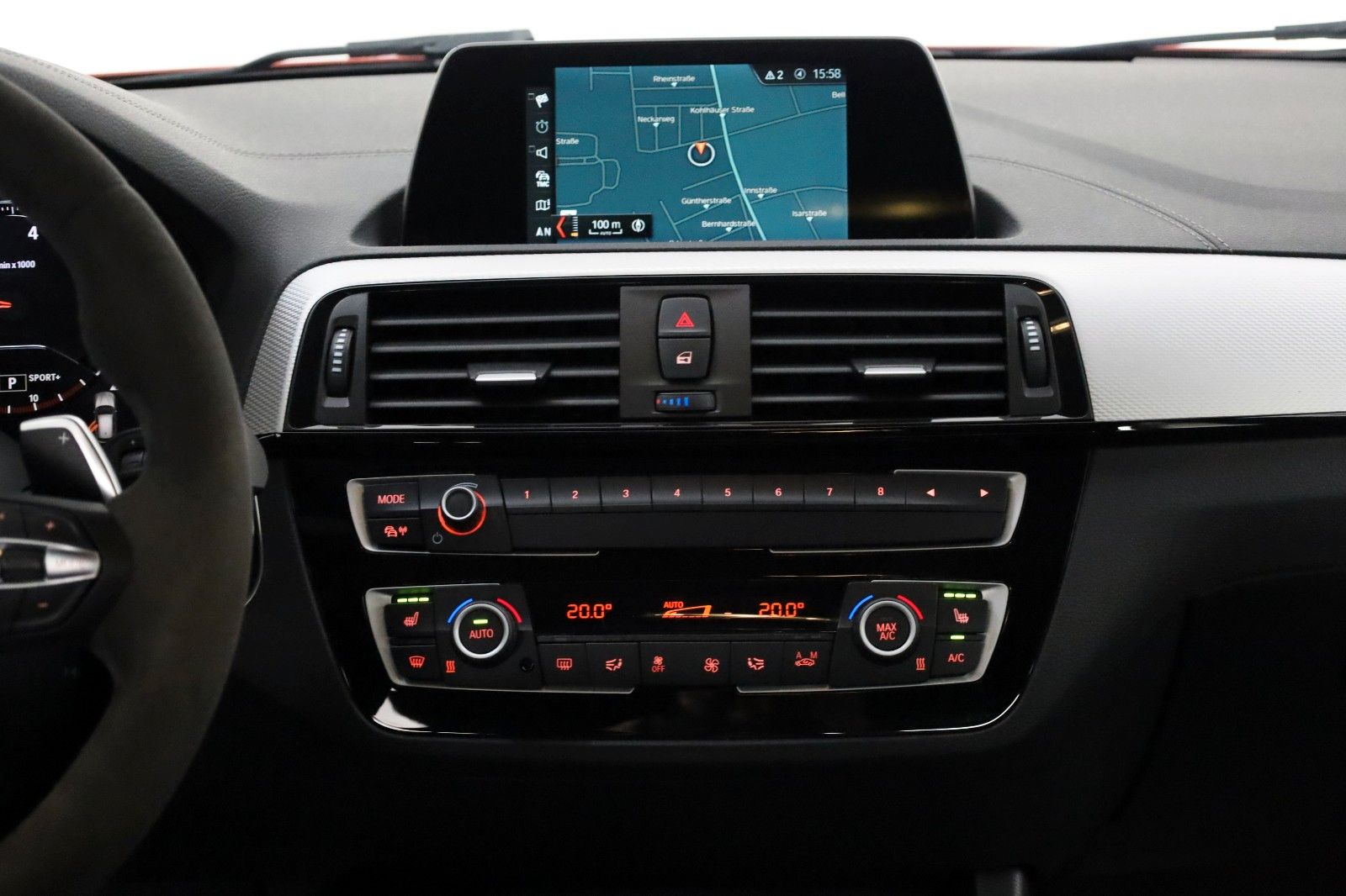 Fahrzeugabbildung BMW M140i Special Edition,Akrapovic,Leder,8fach 18"