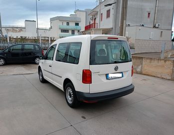 Volkswagen Caddy - 10