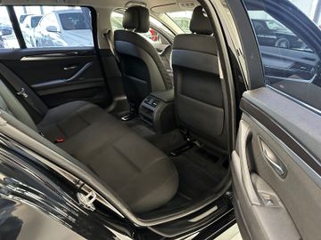 Fahrzeugabbildung BMW 525d Touring Aut Stop&Go NaviProf Xenon PDC LM