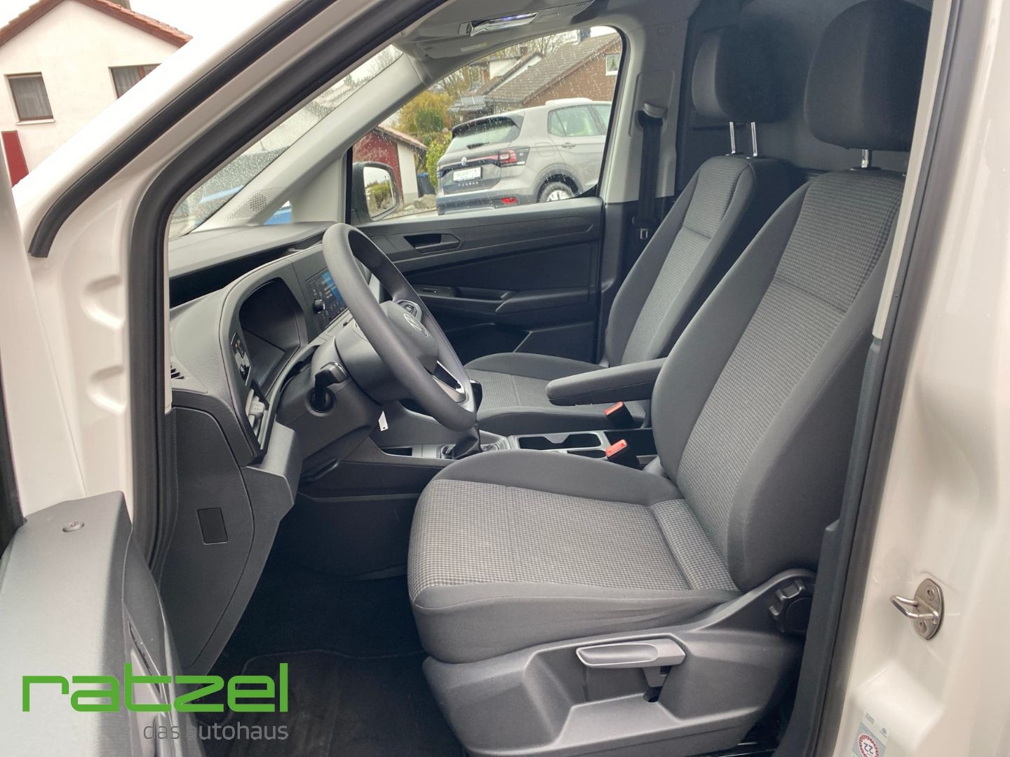 Fahrzeugabbildung Volkswagen Caddy Basis Kasten Cargo KR 1.5 TSI DAB Tel.-Vor