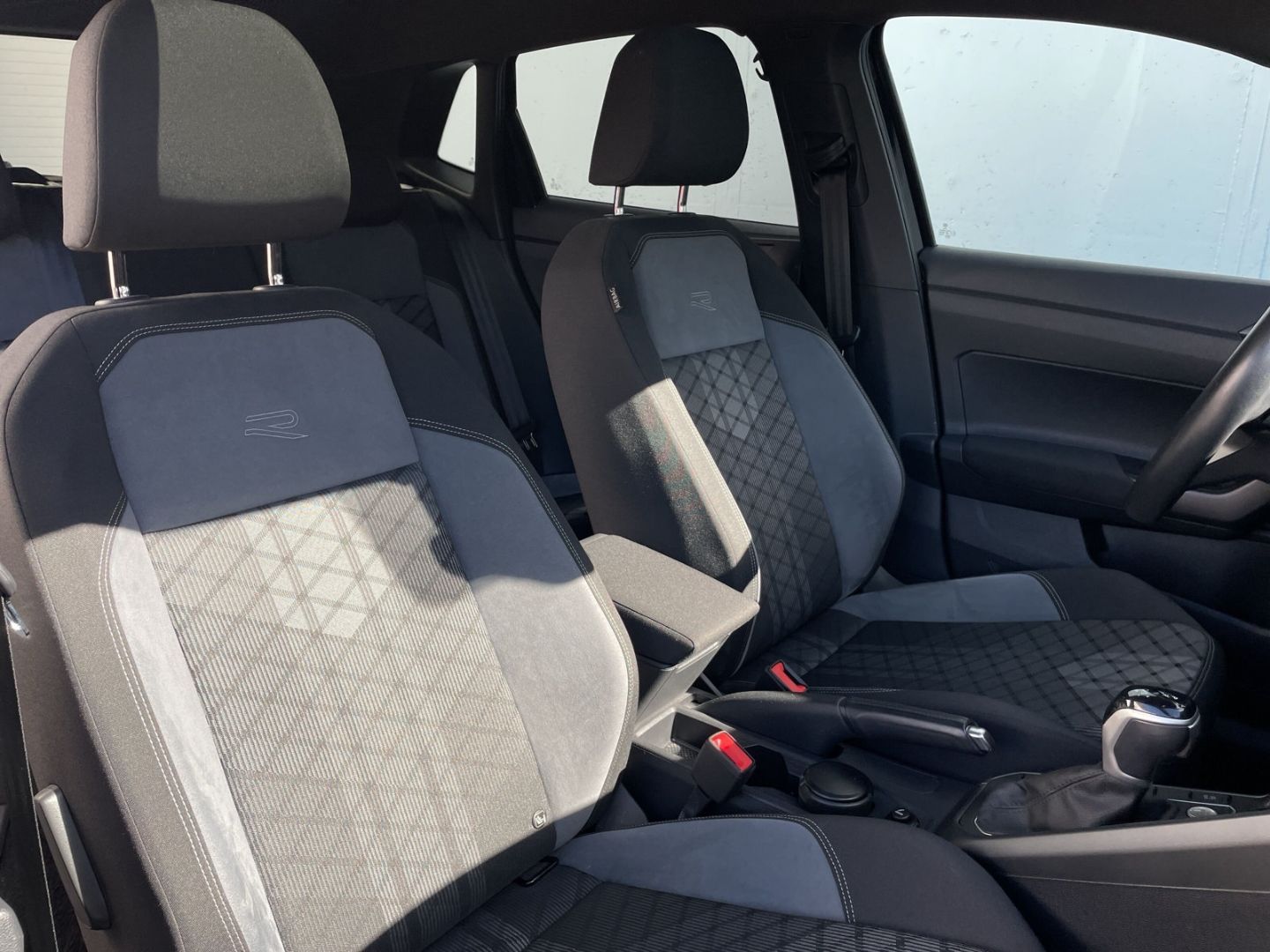 Polo 1.0 TSI DSG R-Line Pano/Kamera/ACC/App-Con.