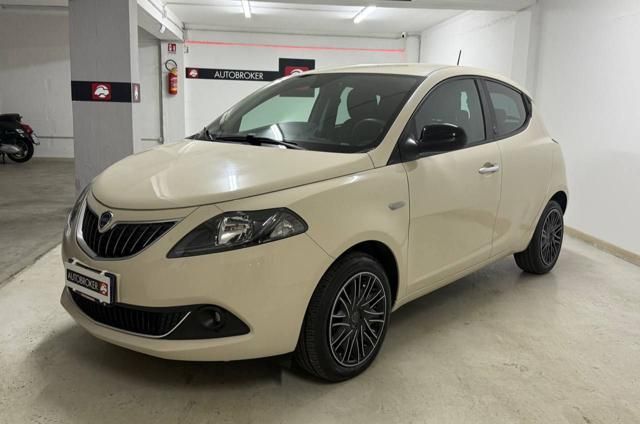 Lancia LANCIA Ypsilon 1.0 FireFly 5 porte S&S Hybrid Ec