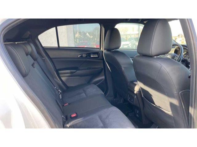 Fahrzeugabbildung Mitsubishi Eclipse Cross Plug-In Hybrid 4WD Intro Edition