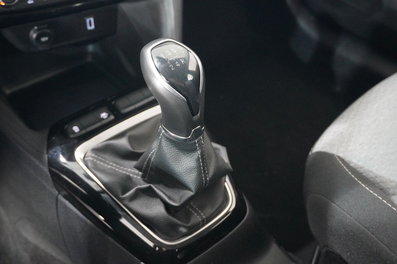 Fahrzeugabbildung Opel Corsa F 1.2 FACELIFT NAVI/LED/KAMERA/VIRTU./DAB+
