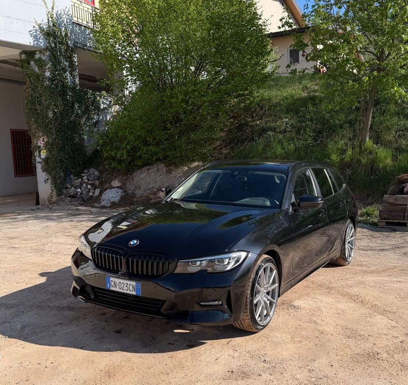 Image of BMW 320